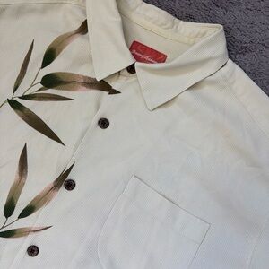 Tommy Bahama Mens Large 100% Silk Button Up Shirt Yellow Tropical Hawaiian